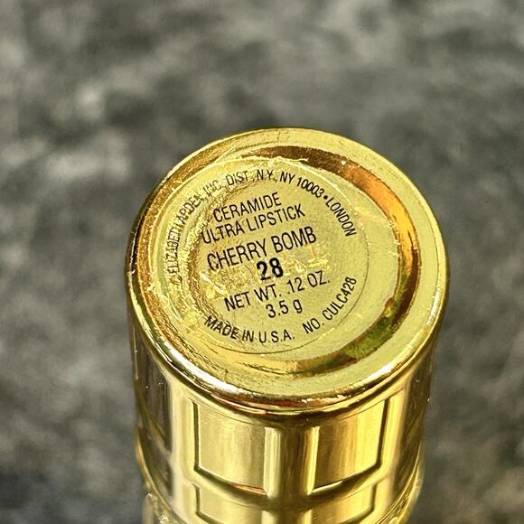 NEW Elizabeth Arden Ceramide Ultra Lipstick, Cherry Bomb # 28 - Picture 4 of 9